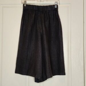 Desiree Klein high waist Linen gaucho pants/ beemuda shorts, black, XS, like new